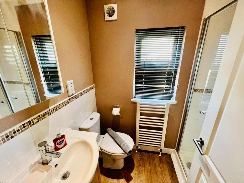 Waterfall Retreat Poole Εξωτερικό φωτογραφία