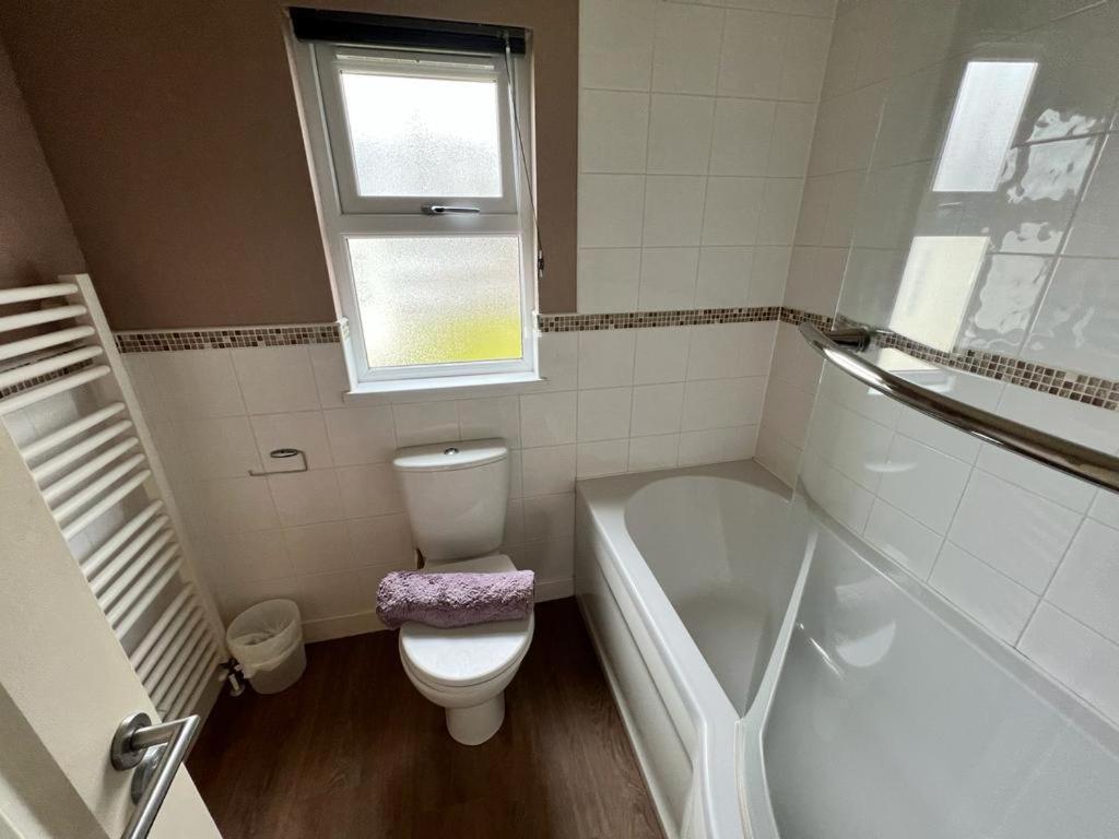 Waterfall Retreat Poole Εξωτερικό φωτογραφία