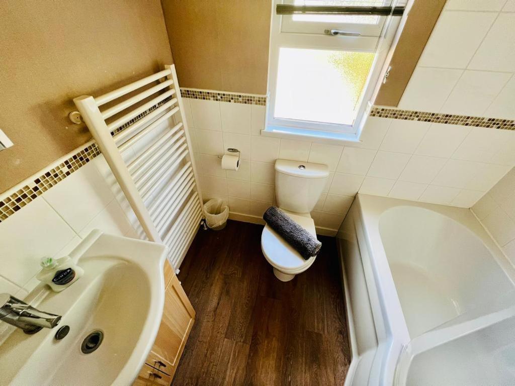 Waterfall Retreat Poole Εξωτερικό φωτογραφία
